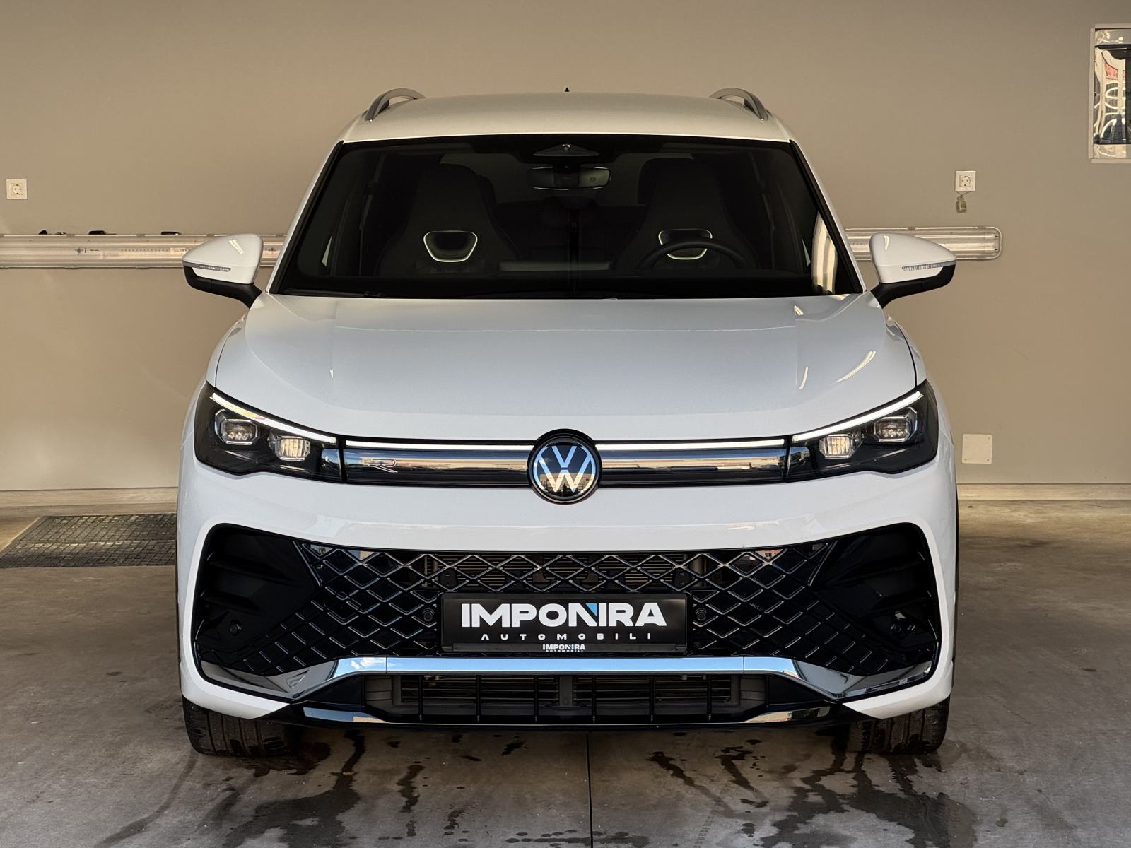 VW TIGUAN 2.0 TDI DSG R-LINE, H&K, ACC, IQ LIGHT, MASAŽA, GARANCIJA, fotografija 2