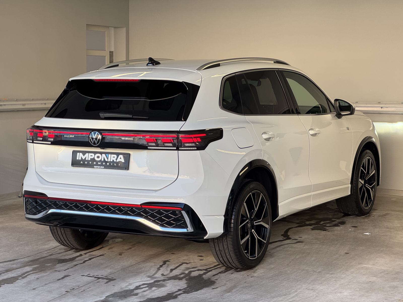 VW TIGUAN 2.0 TDI DSG R-LINE, H&K, ACC, IQ LIGHT, MASAŽA, GARANCIJA, fotografija 8
