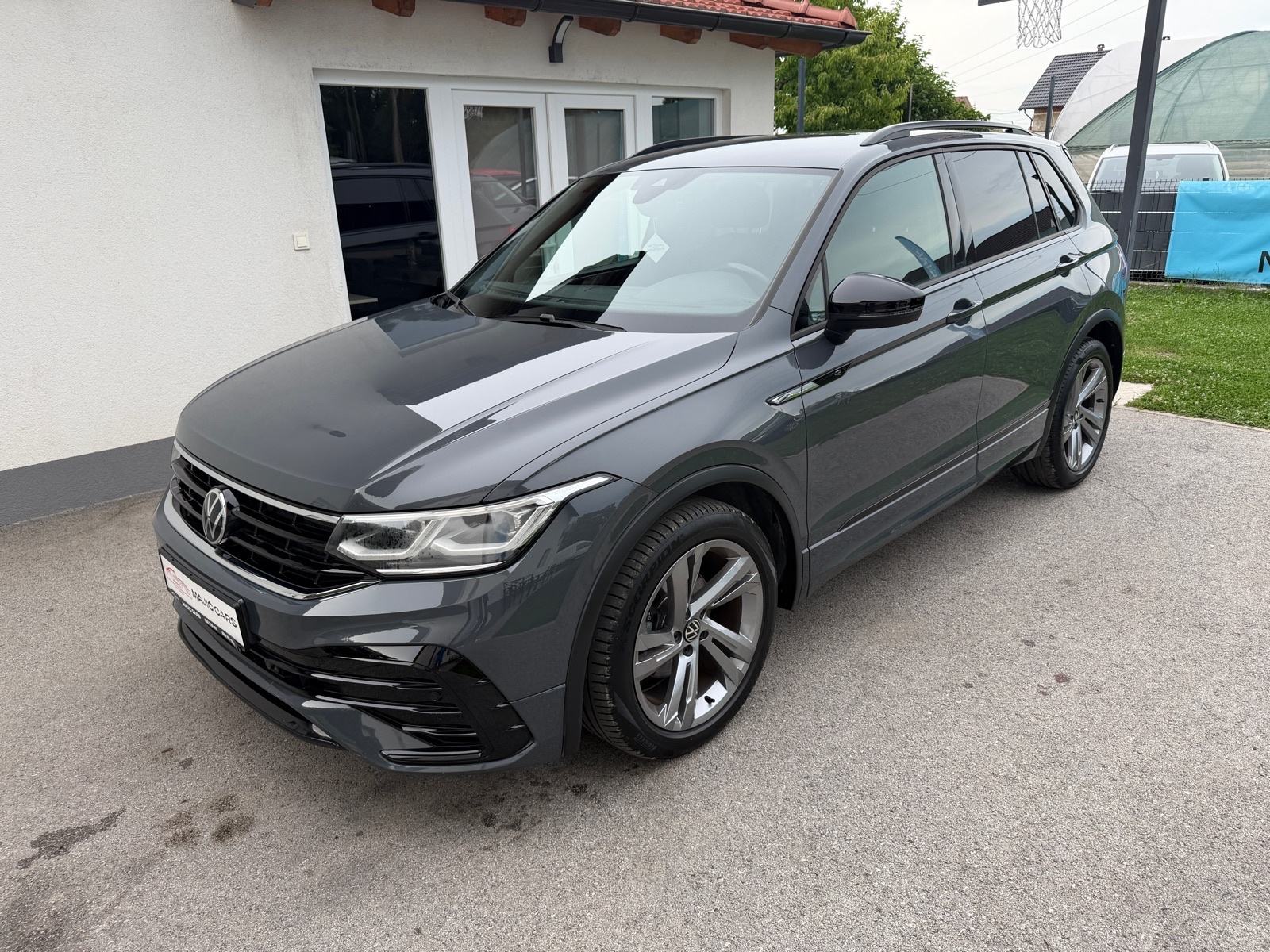 VW Tiguan 2,0 TDI DSG,R-LINE,AMBILIGHT, crni crom, Jamstvo, fotografija 2