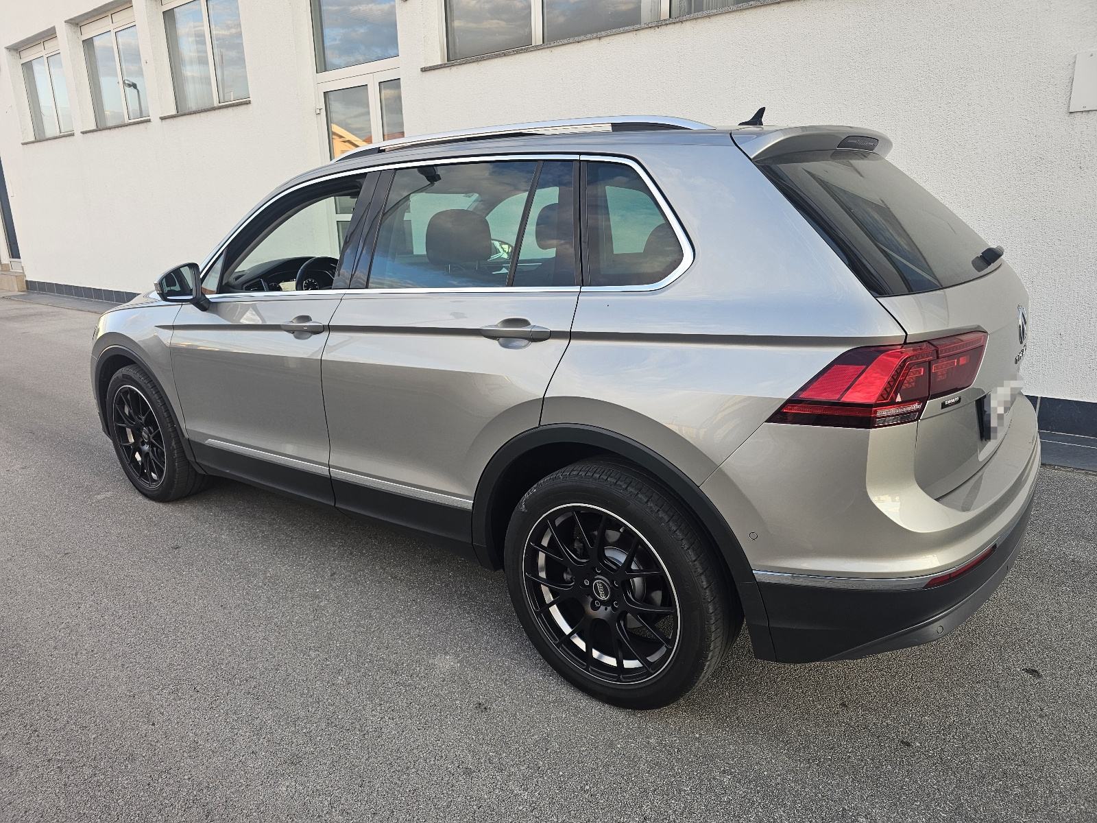 VW Tiguan 2,0 TDI, DSG, reg. do 01./27., panorama...., fotografija 4