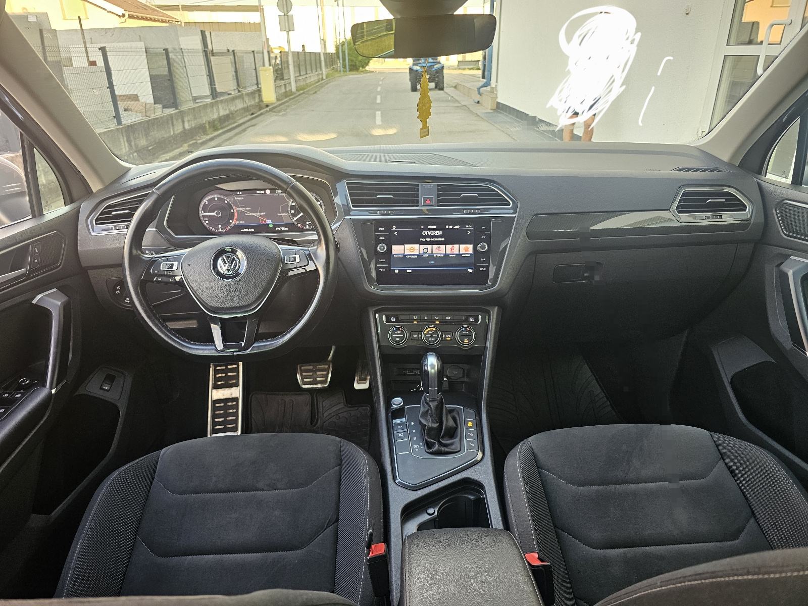 VW Tiguan 2,0 TDI, DSG, reg. do 01./27., panorama...., fotografija 14