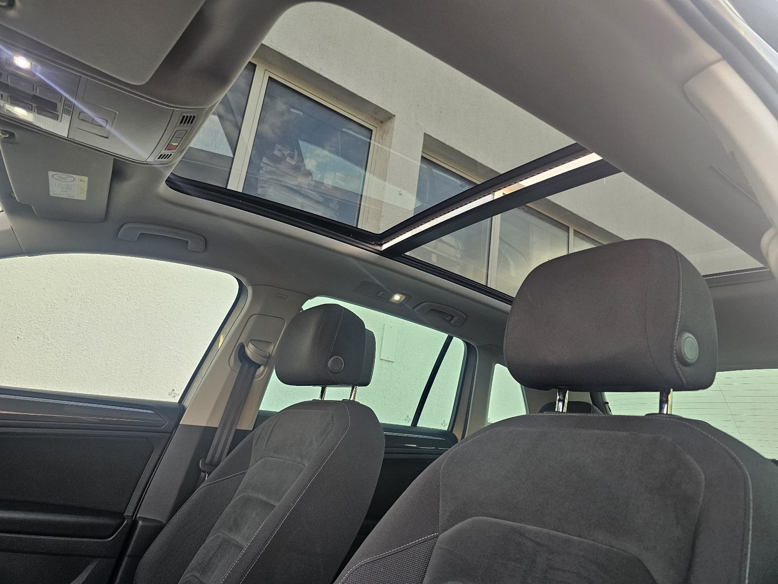 VW Tiguan 2,0 TDI, DSG, reg. do 01./27., panorama...., fotografija 17