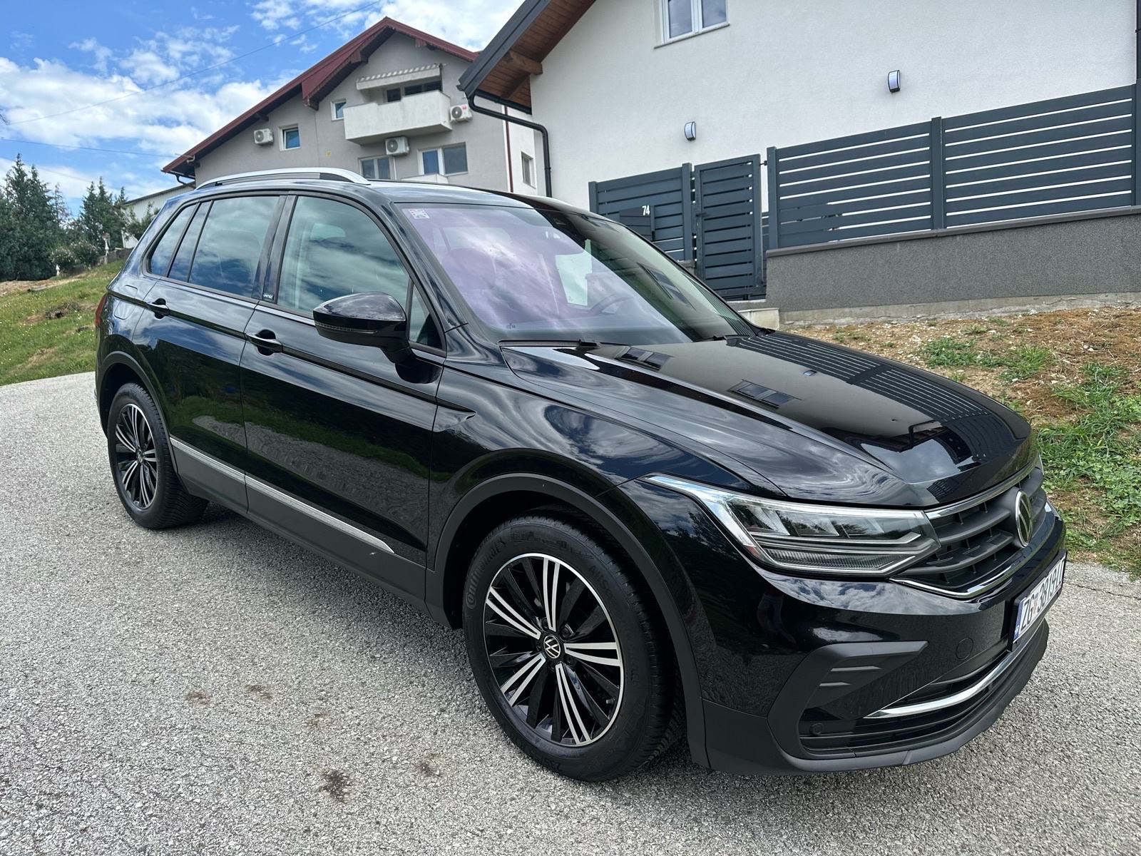 VW Tiguan 2,0 TDI DSG UNITED - ODLIČNO STANJE - VRIJEDI POGLEDATI!!, fotografija 2