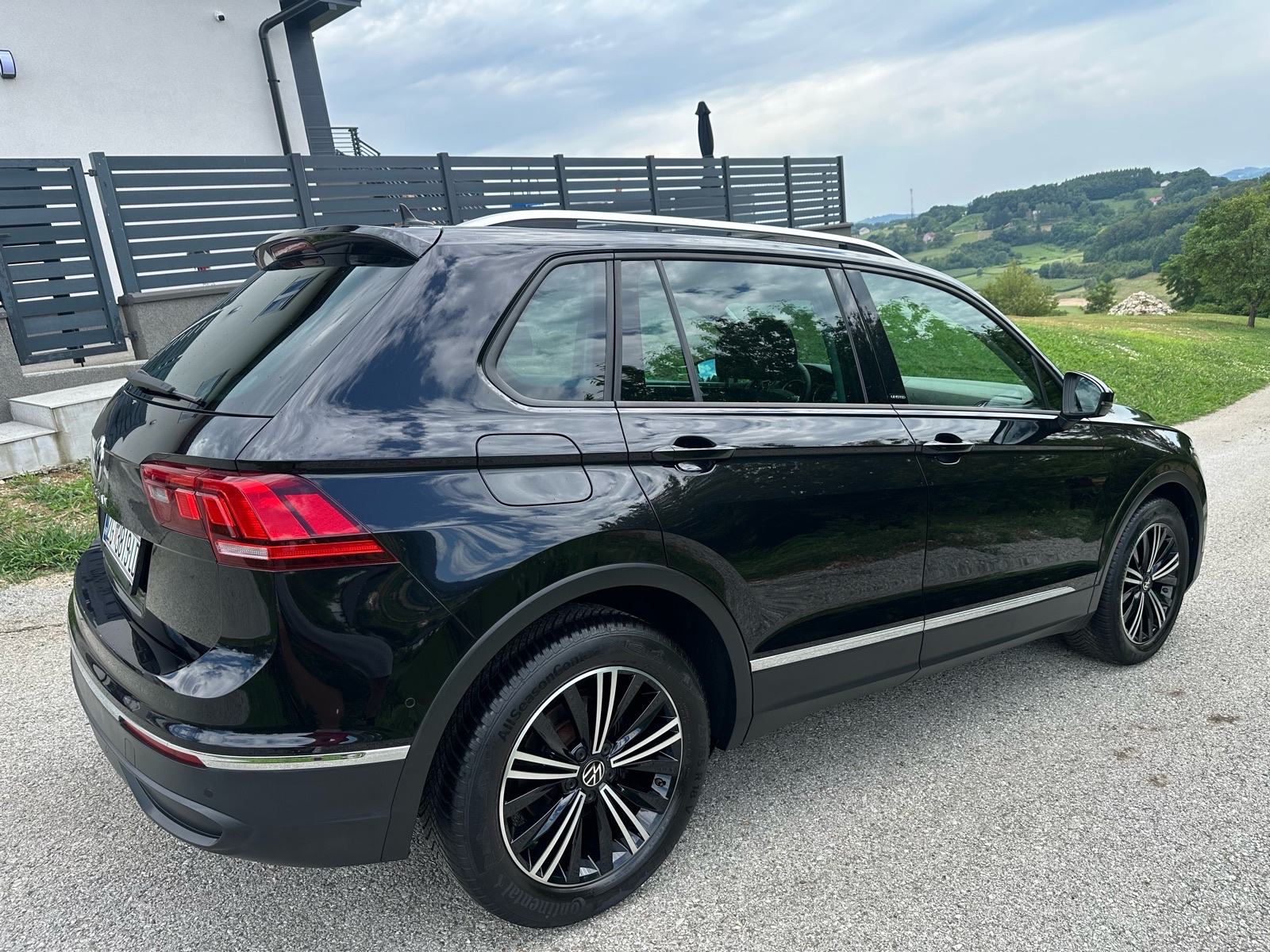 VW Tiguan 2,0 TDI DSG UNITED - ODLIČNO STANJE - VRIJEDI POGLEDATI!!, fotografija 4