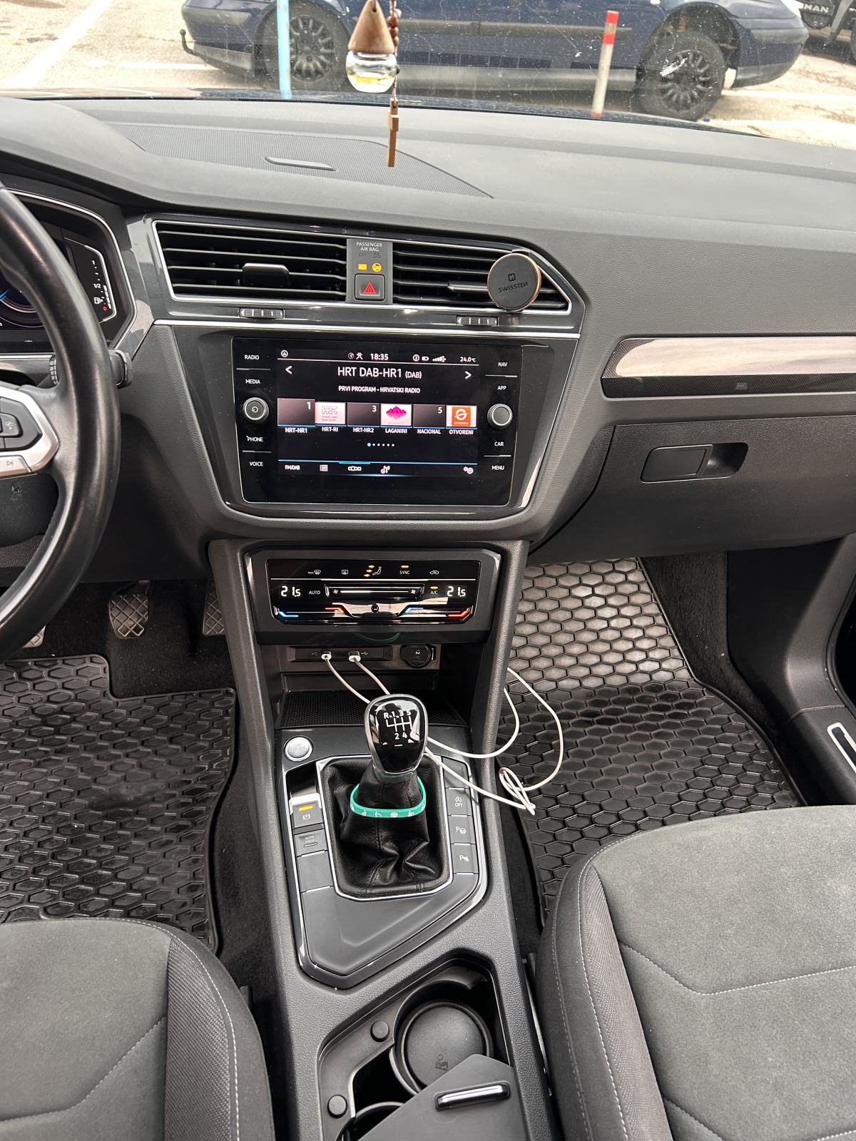 VW Tiguan 2,0 TDI Elegance, fotografija 9
