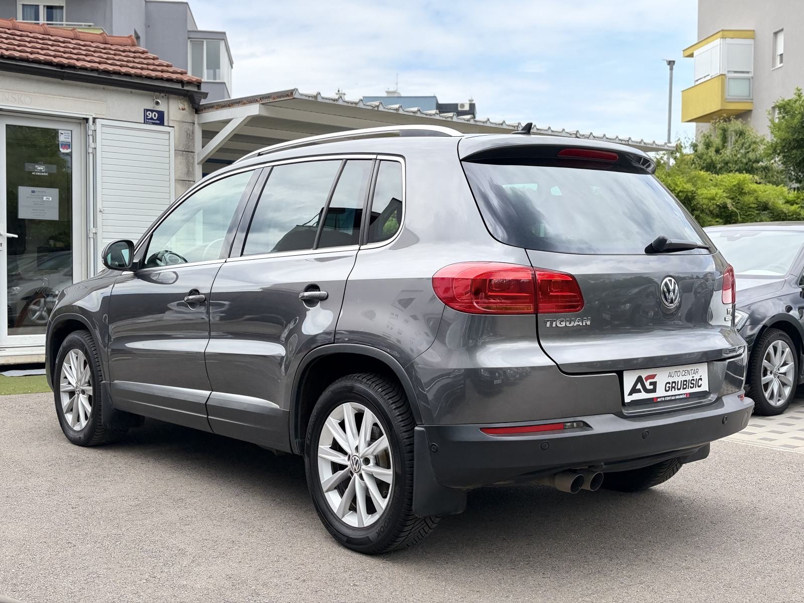 VW Tiguan 2,0 TDI Highline *Top oprema* *Servisna knjiga*, fotografija 8