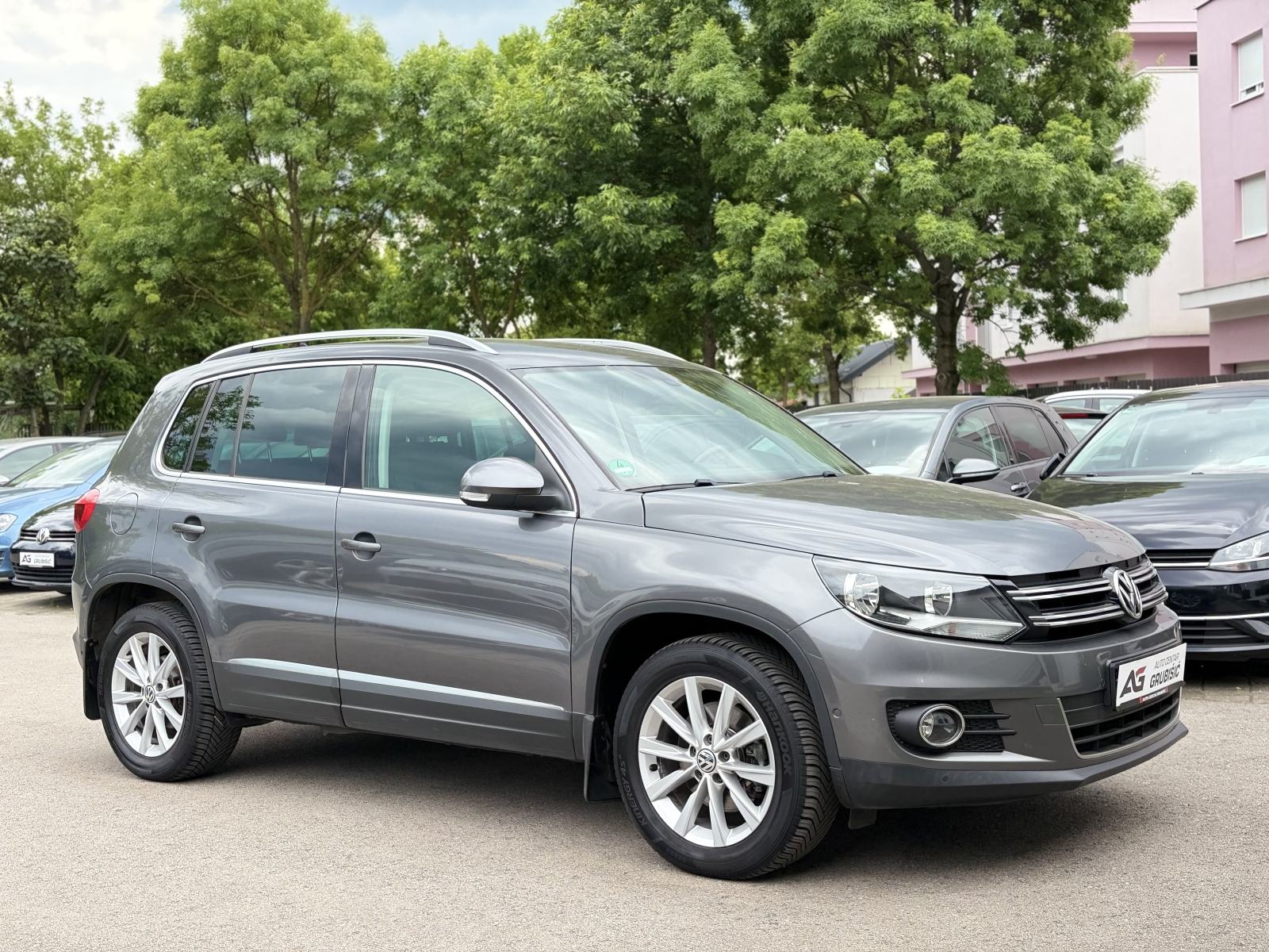 VW Tiguan 2,0 TDI Highline *Top oprema* *Servisna knjiga*, fotografija 10