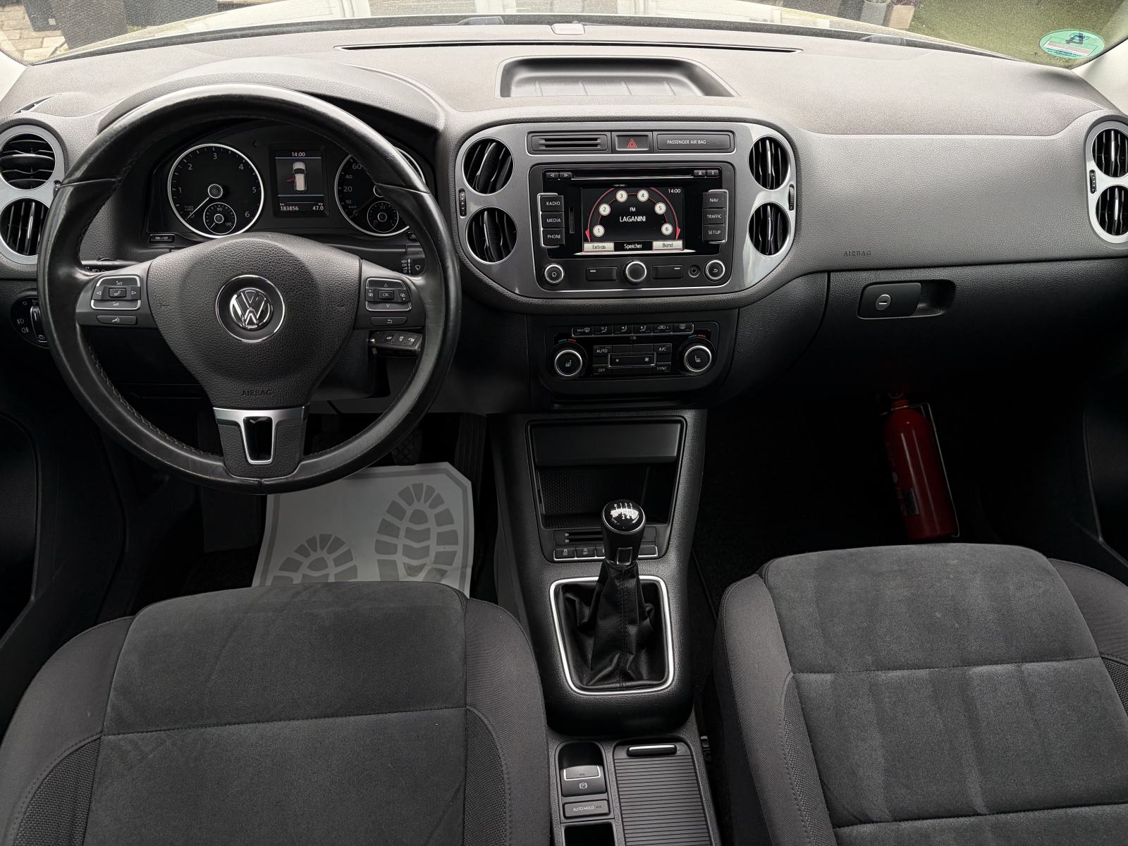 VW Tiguan 2,0 TDI Highline *Top oprema* *Servisna knjiga*, fotografija 18