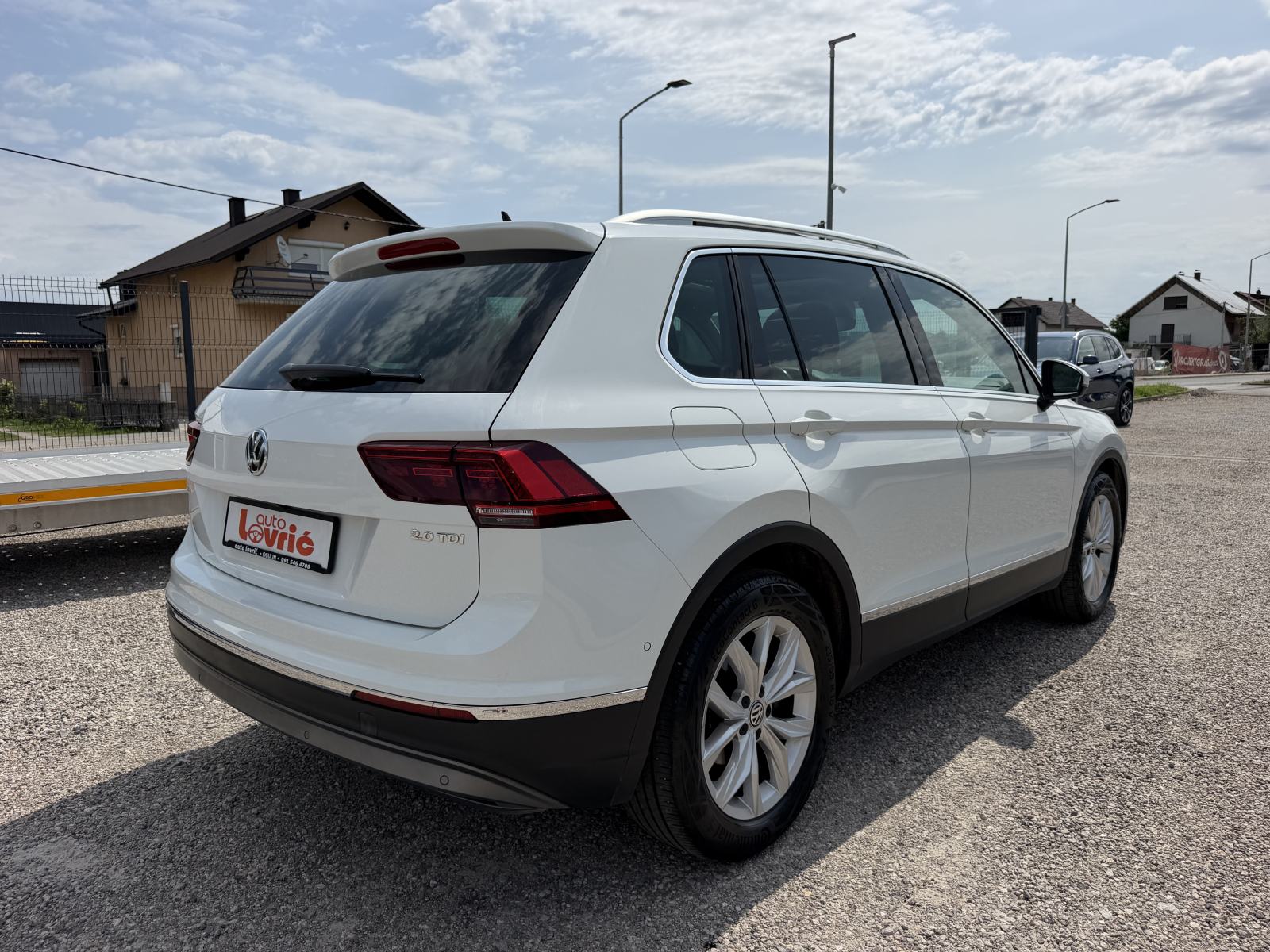 VW Tiguan 2,0 TDI Highline - VIRTUAL COCPIT - PANORAMA - GARANCIJA, fotografija 4