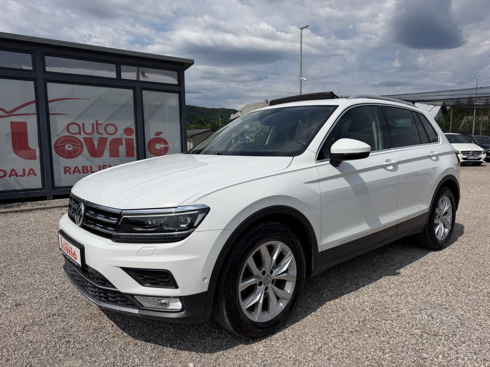 VW Tiguan 2,0 TDI Highline - VIRTUAL COCPIT - PANORAMA - GARANCIJA, fotografija 7