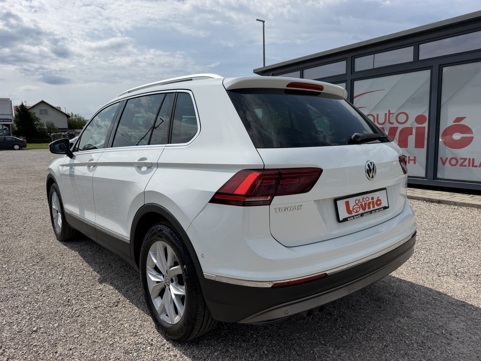 VW Tiguan 2,0 TDI Highline - VIRTUAL COCPIT - PANORAMA - GARANCIJA, fotografija 5