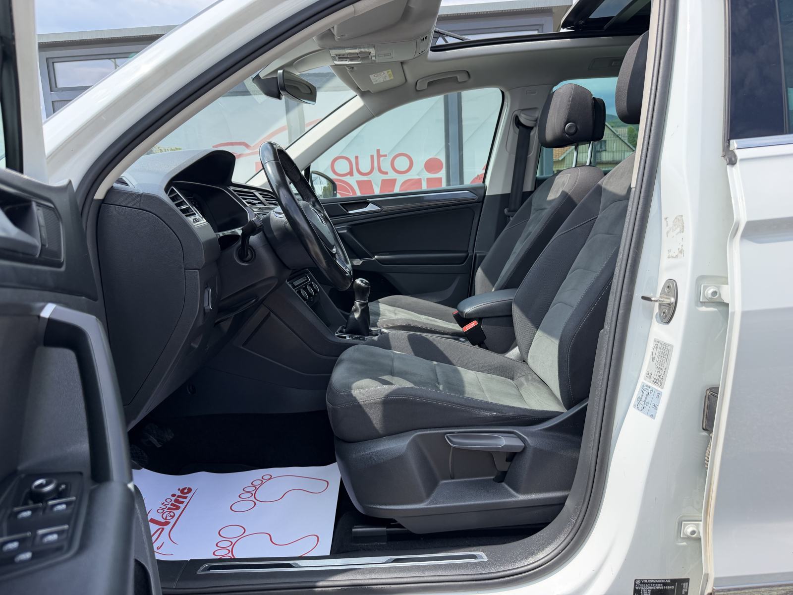 VW Tiguan 2,0 TDI Highline - VIRTUAL COCPIT - PANORAMA - GARANCIJA, fotografija 8
