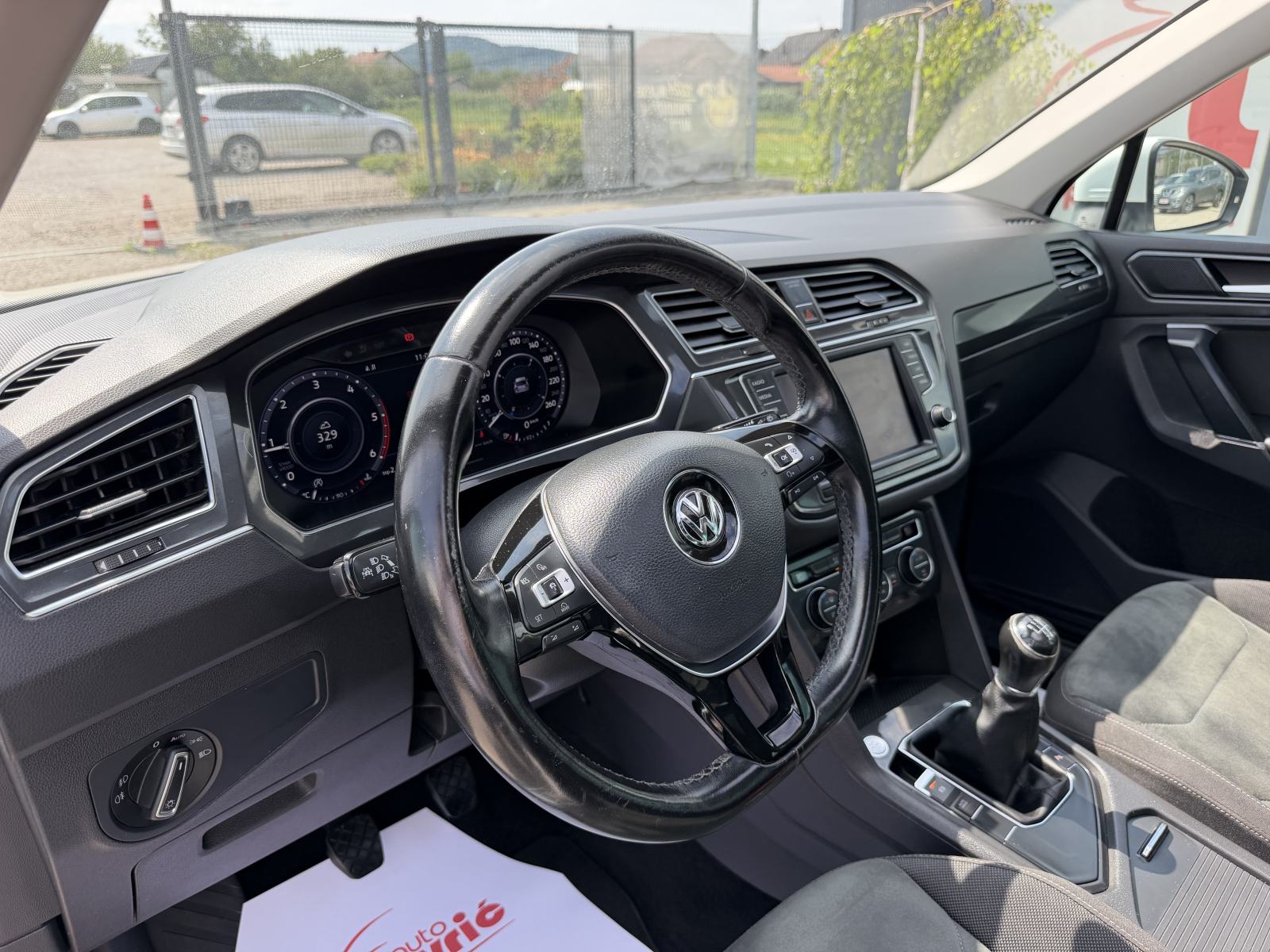 VW Tiguan 2,0 TDI Highline - VIRTUAL COCPIT - PANORAMA - GARANCIJA, fotografija 10