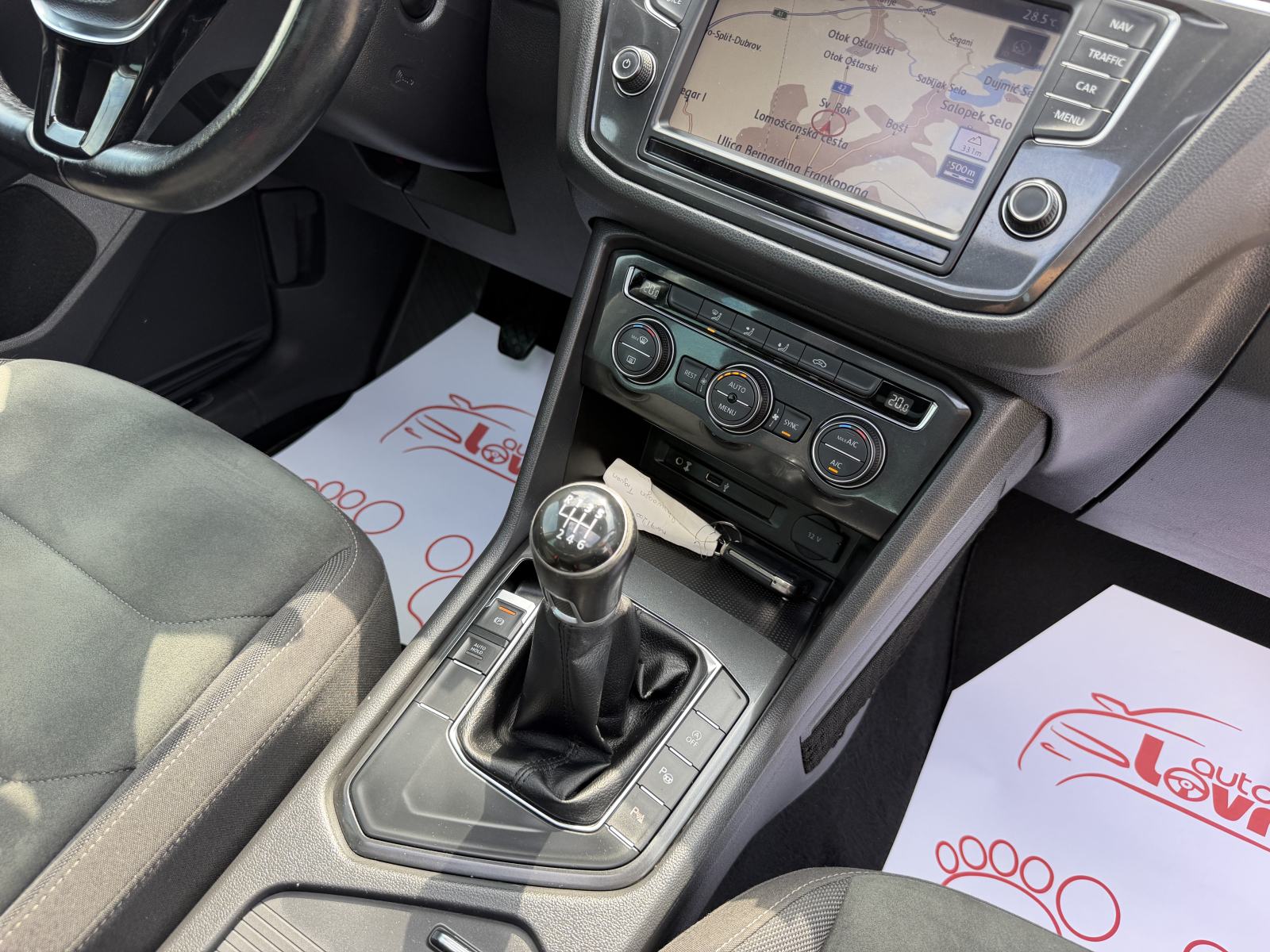 VW Tiguan 2,0 TDI Highline - VIRTUAL COCPIT - PANORAMA - GARANCIJA, fotografija 19