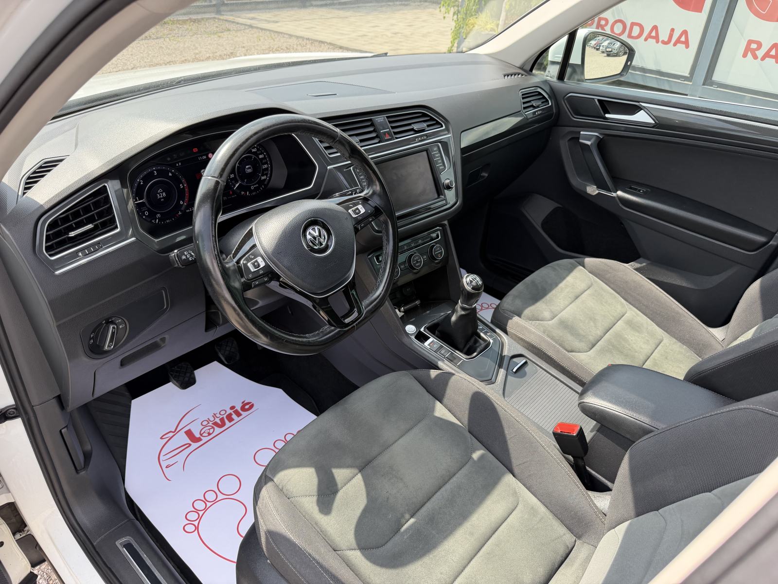 VW Tiguan 2,0 TDI Highline - VIRTUAL COCPIT - PANORAMA - GARANCIJA, fotografija 20