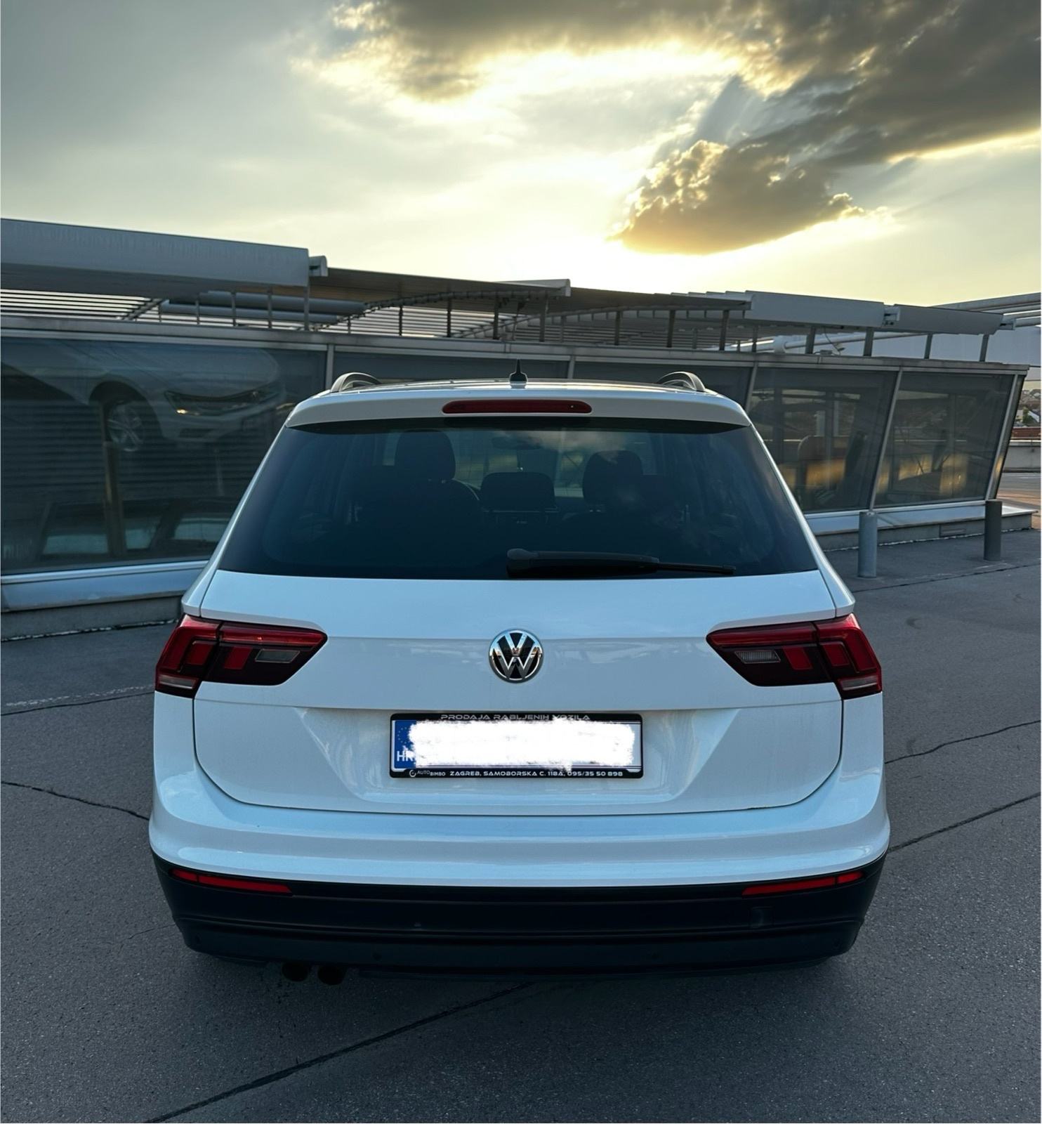VW Tiguan 2,0 TDI*Hr.Auto*Reg.04/2027*Servisna*Veliki servis*, fotografija 7
