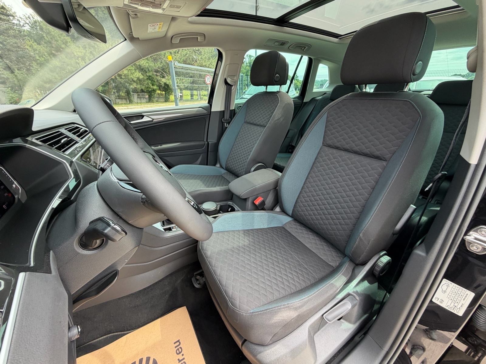 VW Tiguan 2,0 TDI IQ DRIVE *49tkm* *TOP OPREMA!* *1.Vlasnik!* Servisna, fotografija 15