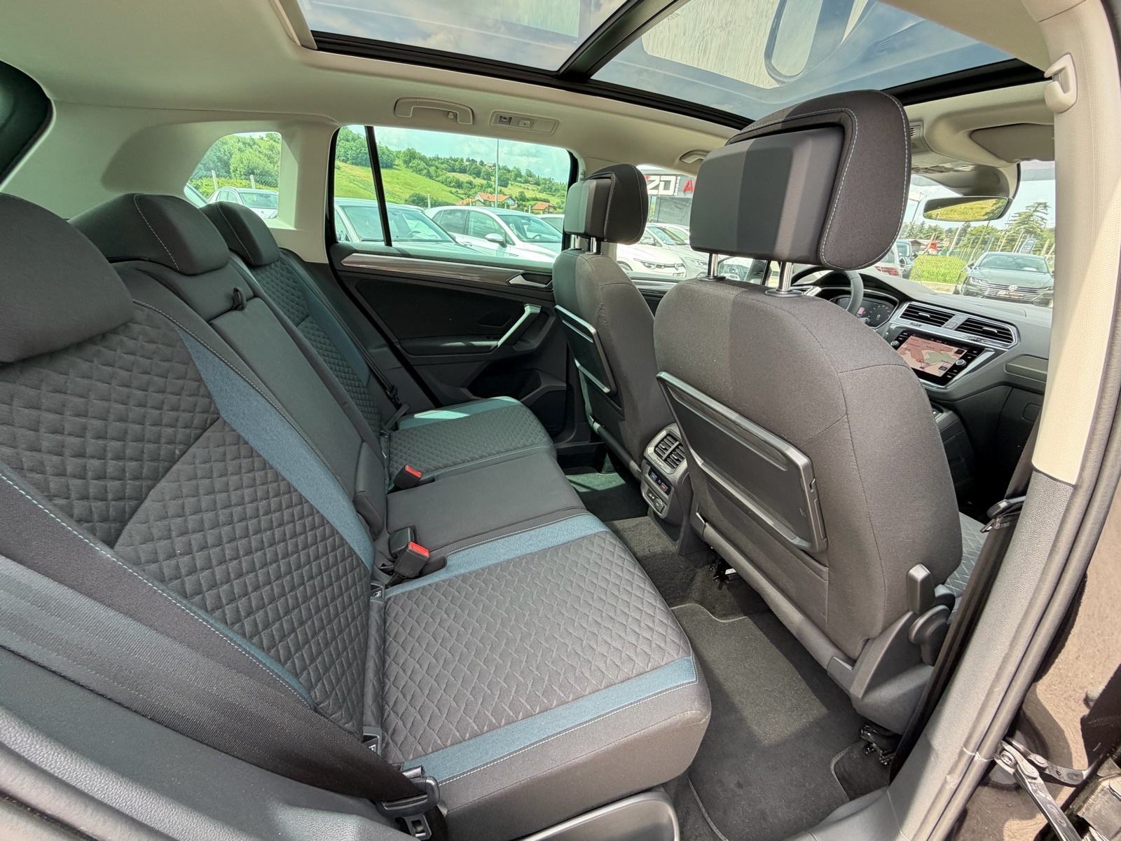 VW Tiguan 2,0 TDI IQ DRIVE *49tkm* *TOP OPREMA!* *1.Vlasnik!* Servisna, fotografija 20
