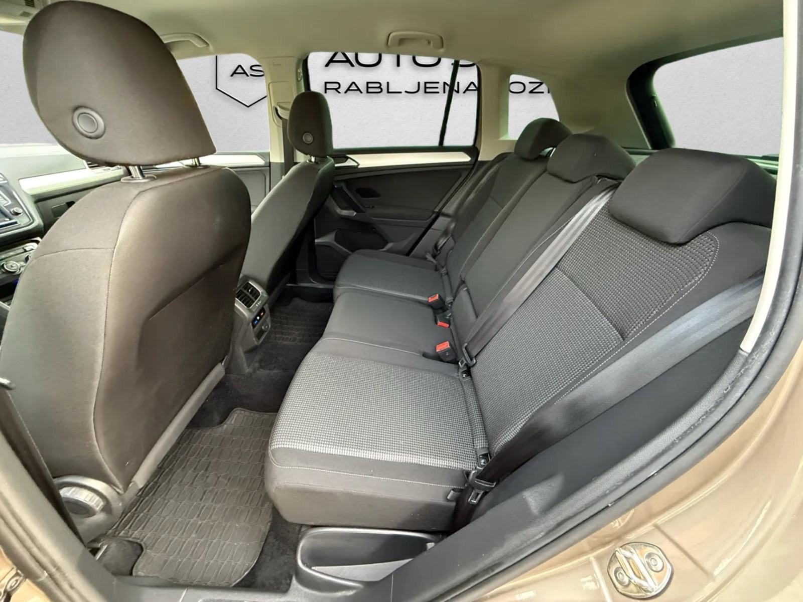 VW Tiguan 2,0 TDI • JAMSTVO 12/24 • HR. AUTO, 1. VL, U PDV-u, fotografija 11