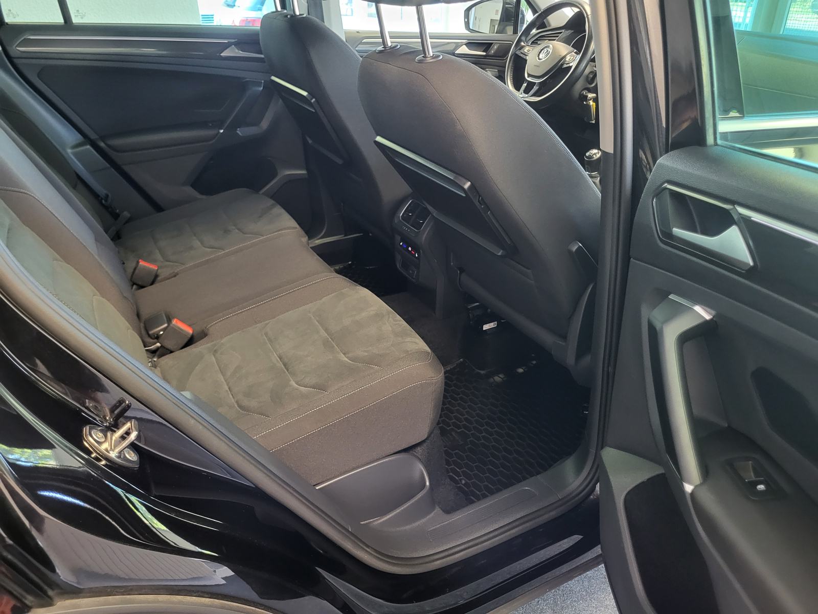 VW TIGUAN 2.0 TDI KLIMA U 3 ZONE ALKANTARA LED+XENON NAVI REG 08/2027, fotografija 20