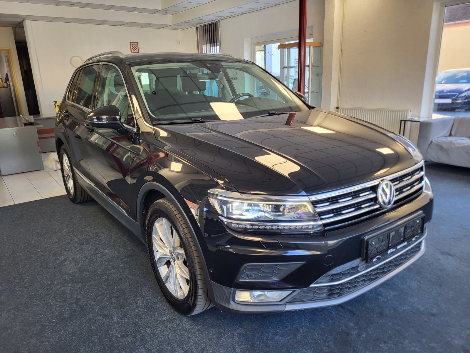VW TIGUAN 2.0 TDI KLIMA U 3 ZONE ALKANTARA LED+XENON NAVI REG 08/2027, fotografija 6