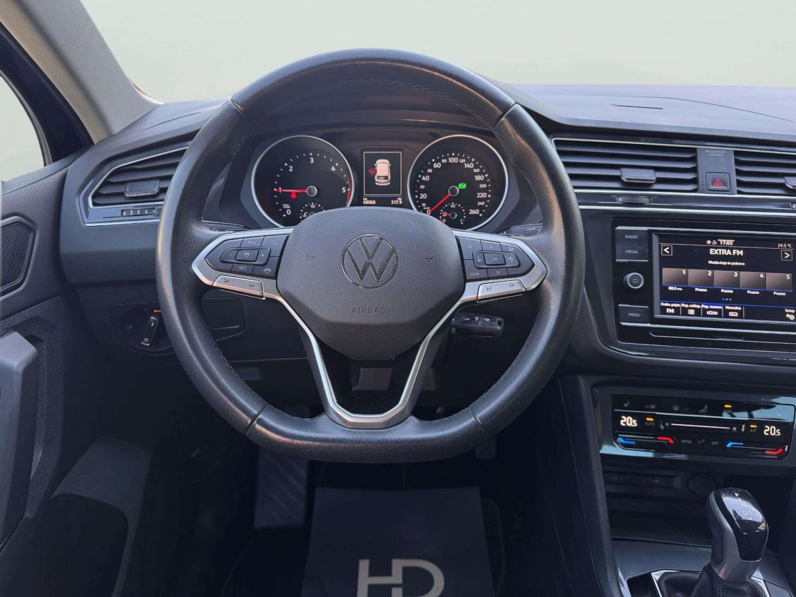 VW TIGUAN 2,0 TDI Life DSG*GR.SJEDALA/VOLAN**SERVISNA**1.VL**, fotografija 10