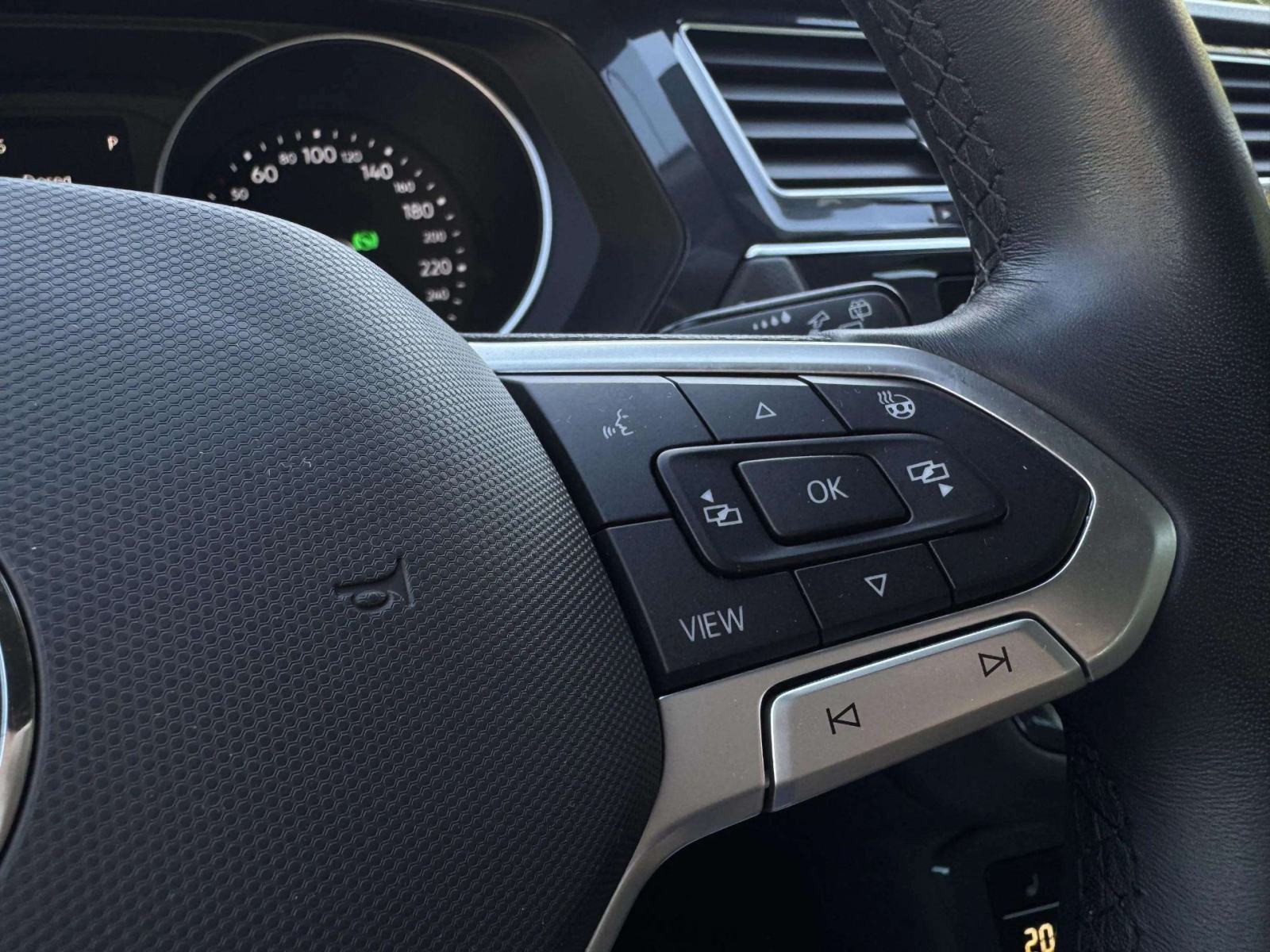 VW TIGUAN 2,0 TDI Life DSG*GR.SJEDALA/VOLAN**SERVISNA**1.VL**, fotografija 12