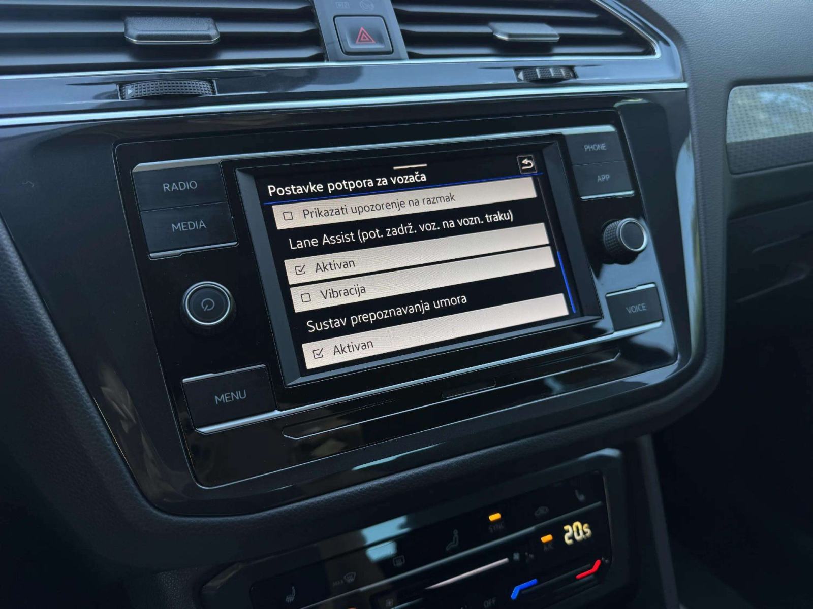 VW TIGUAN 2,0 TDI Life DSG*GR.SJEDALA/VOLAN**SERVISNA**1.VL**, fotografija 20