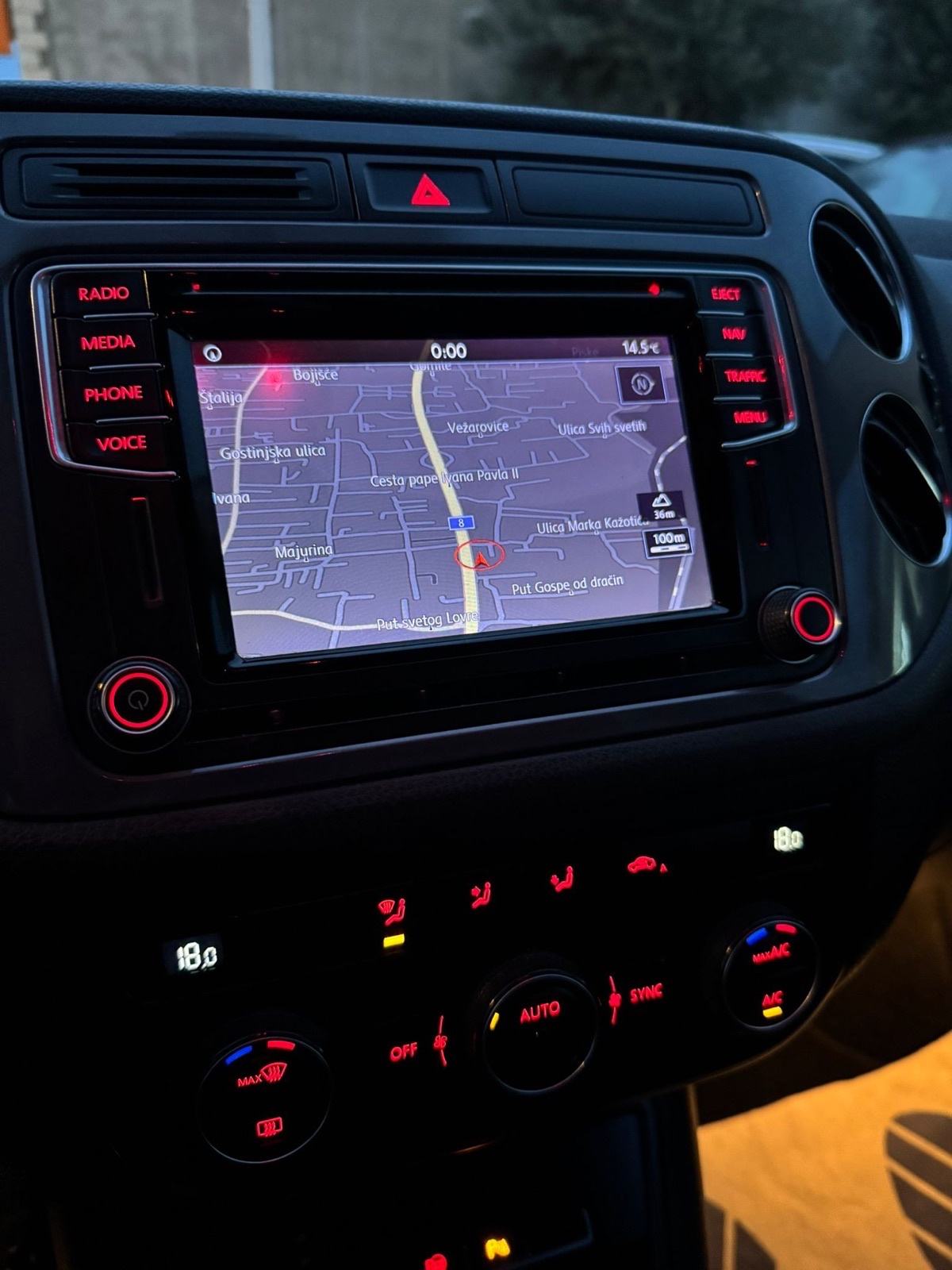 VW Tiguan 2,0 TDI BMT—Mod 2016 FACELIFT—PARK PILOT—ALCANTARA—NAVI—FULL, fotografija 20