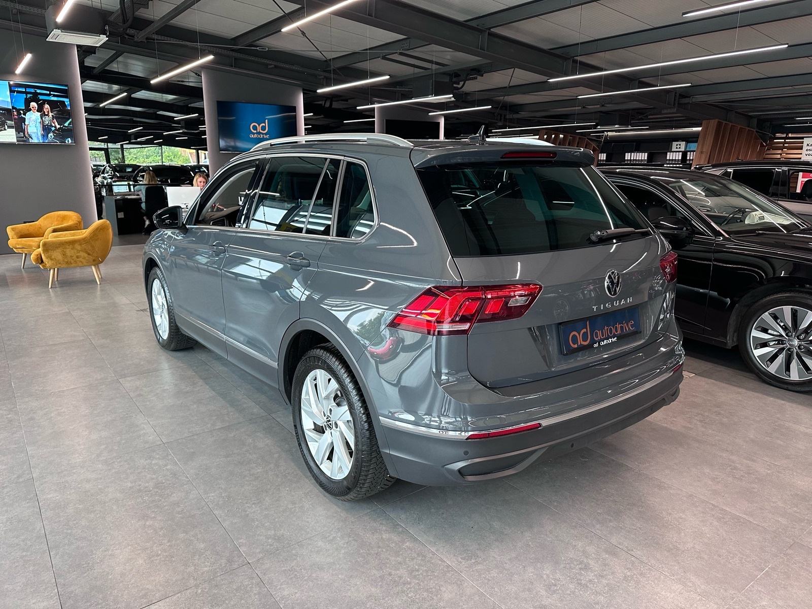 VW Tiguan 2,0 TDI NAVI • ACC • KAMERA • LEASING RATA VEĆ OD: 377,00 €, fotografija 4