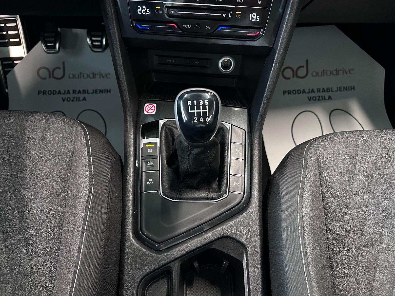 VW Tiguan 2,0 TDI NAVI • ACC • KAMERA • LEASING RATA VEĆ OD: 377,00 €, fotografija 18