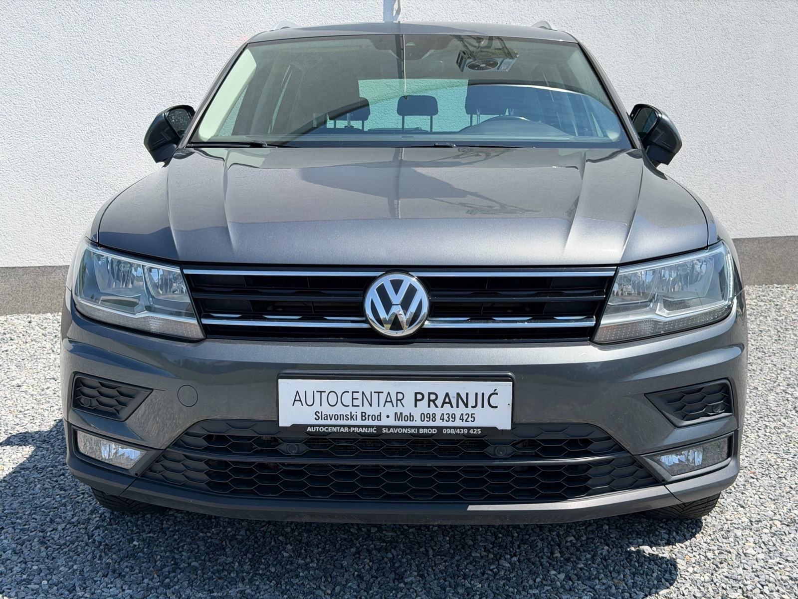 VW Tiguan 2,0 TDI navigacija/tempomat/a.klima/veliki servis, fotografija 2