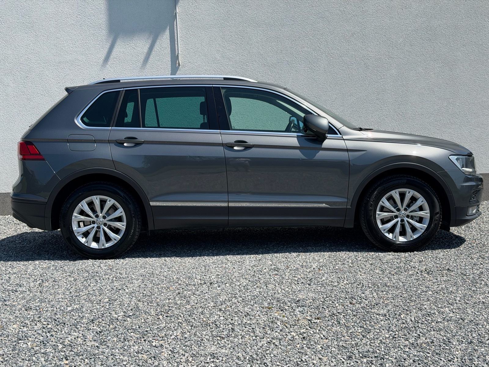 VW Tiguan 2,0 TDI navigacija/tempomat/a.klima/veliki servis, fotografija 3