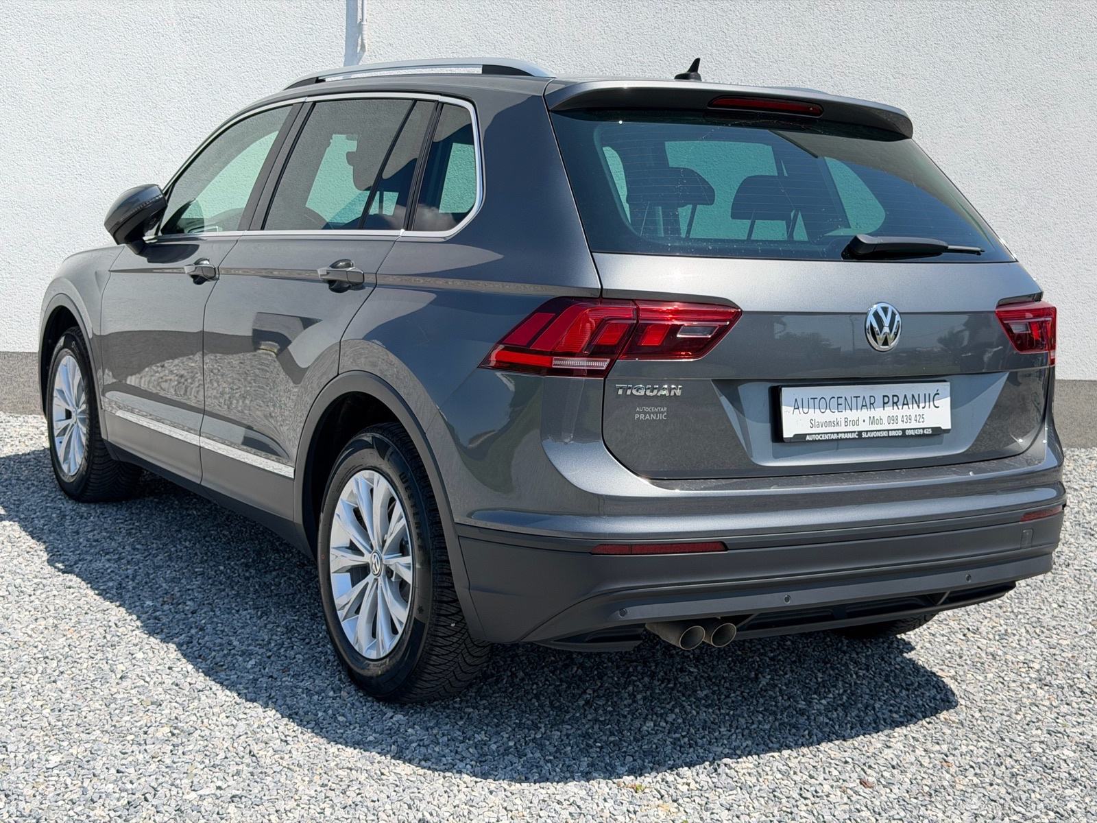 VW Tiguan 2,0 TDI navigacija/tempomat/a.klima/veliki servis, fotografija 7