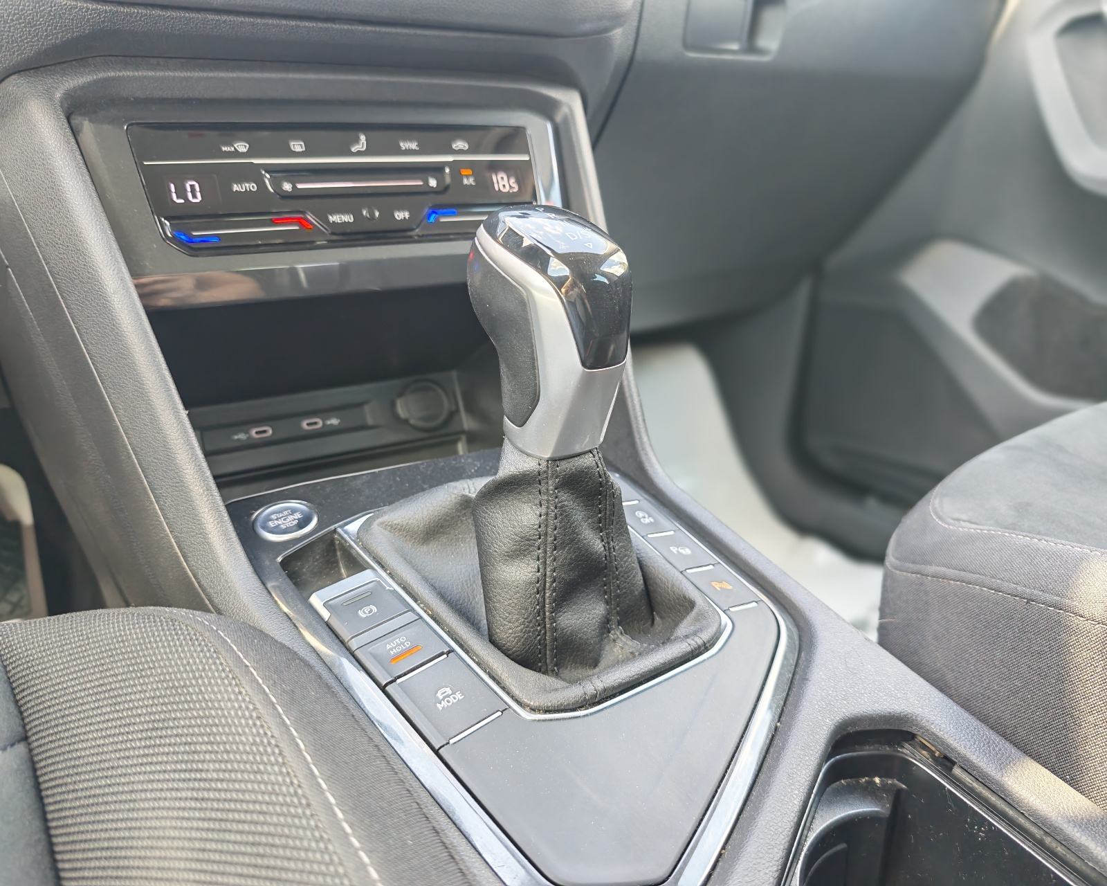 VW Tiguan 2,0 TDI* R -LINE* Dsg, Led, Kamera, Koža, Alu"18*Garancija*, fotografija 14