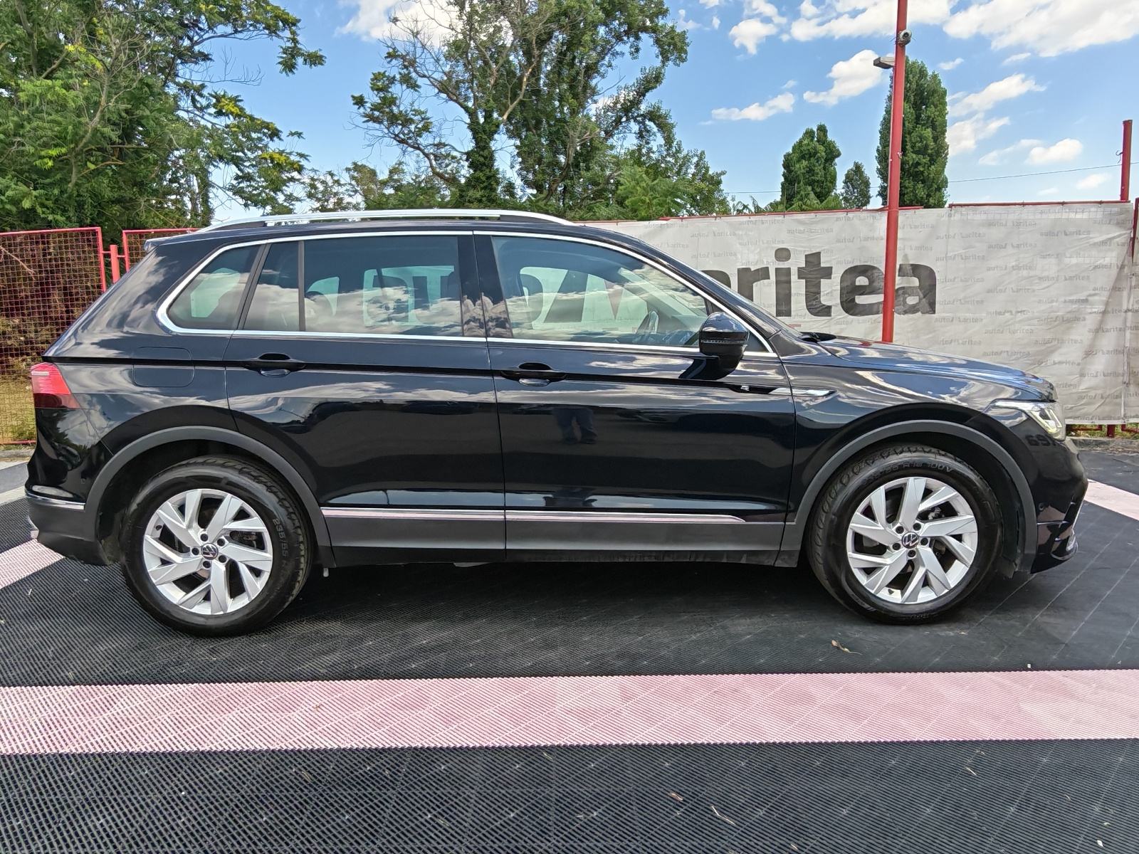 VW Tiguan 2,0 TDI* R -LINE* Dsg, Led, Kamera, Koža, Alu"18*Garancija*, fotografija 18