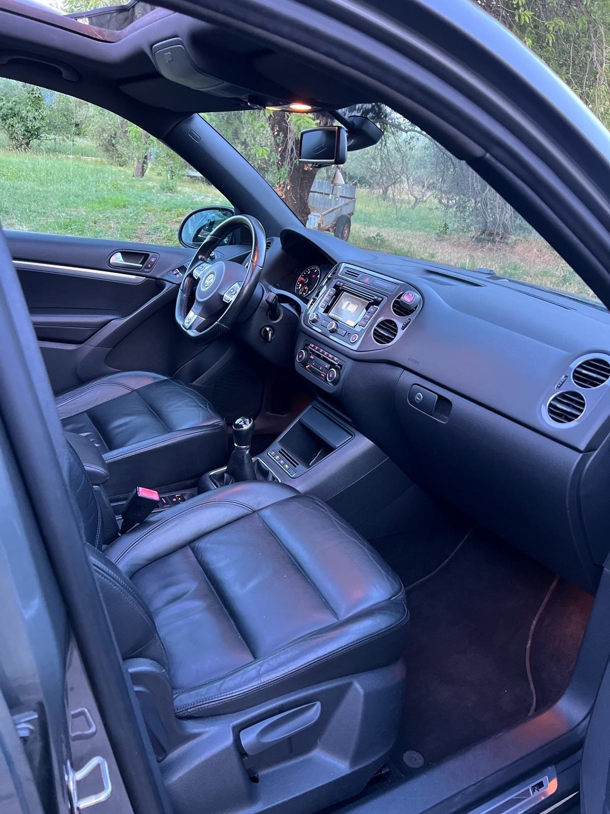 VW TIGUAN 2.0 TDI R-LINE FUL OPREMA TOP STANJE, fotografija 13