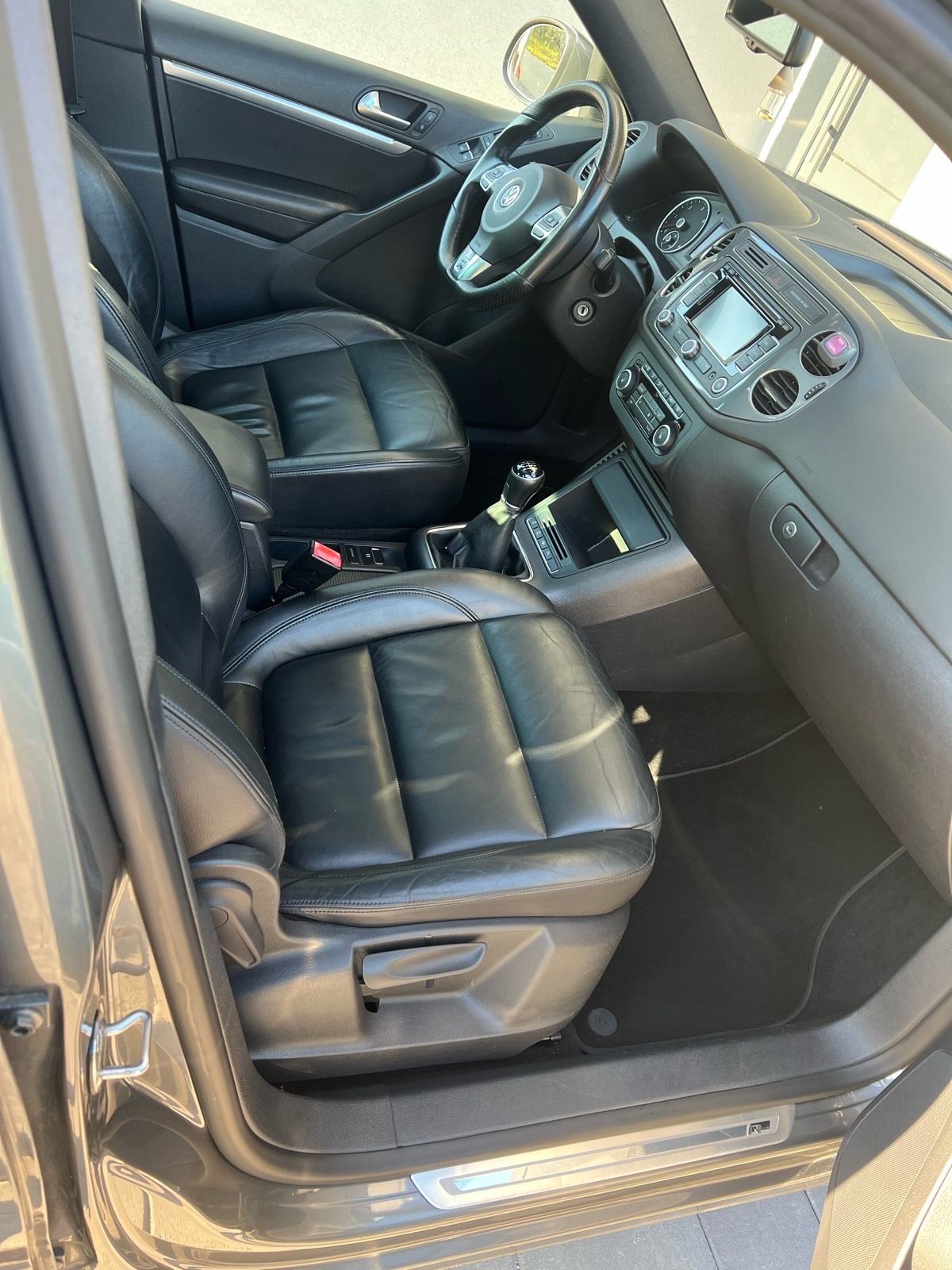 VW TIGUAN 2.0 TDI R-LINE FUL OPREMA TOP STANJE, fotografija 19