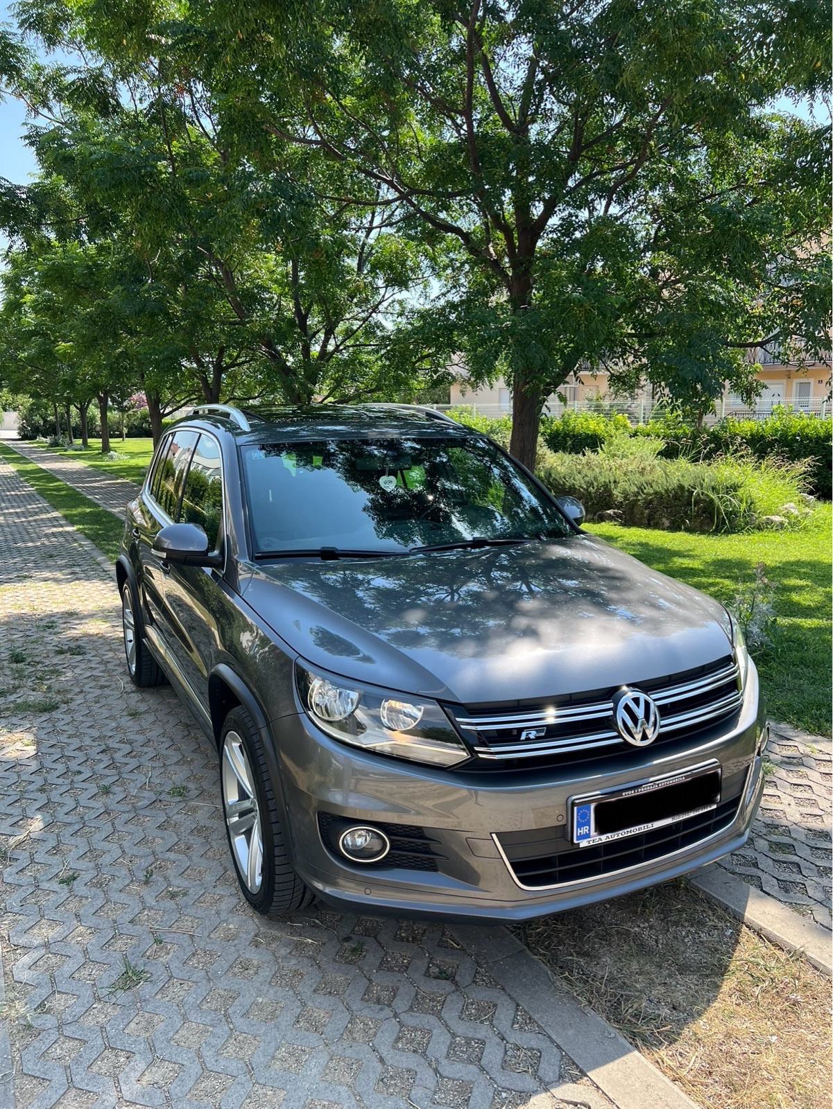 VW TIGUAN 2.0 TDI R-LINE FUL OPREMA TOP STANJE, fotografija 5