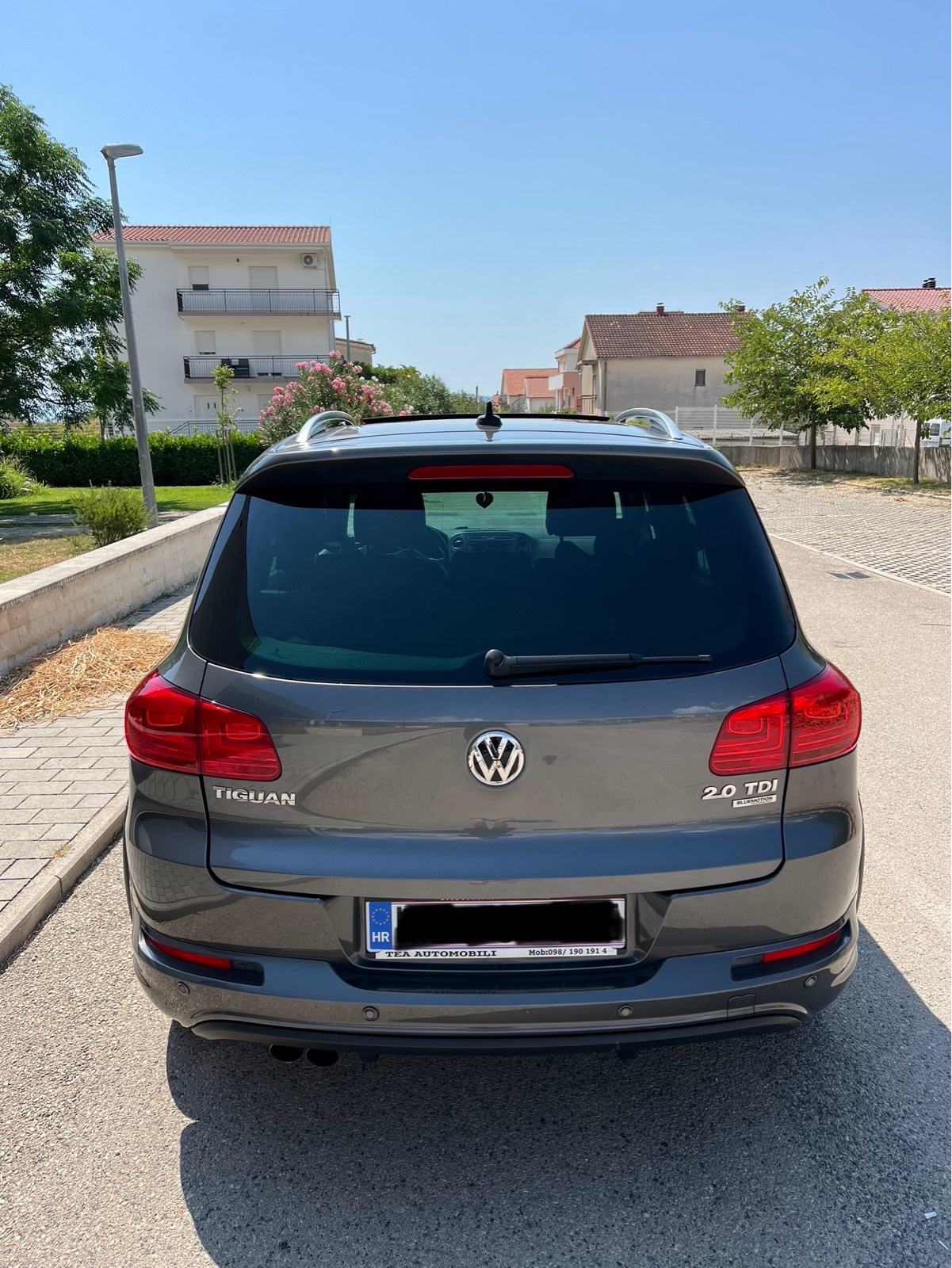VW TIGUAN 2.0 TDI R-LINE FUL OPREMA TOP STANJE, fotografija 7