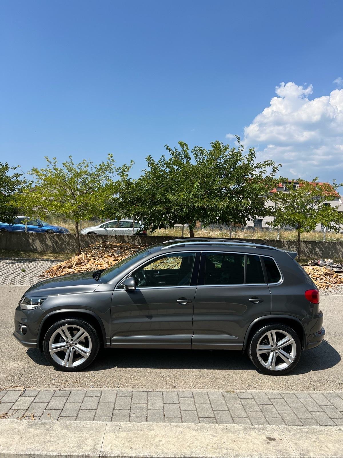 VW TIGUAN 2.0 TDI R-LINE FUL OPREMA TOP STANJE, fotografija 11