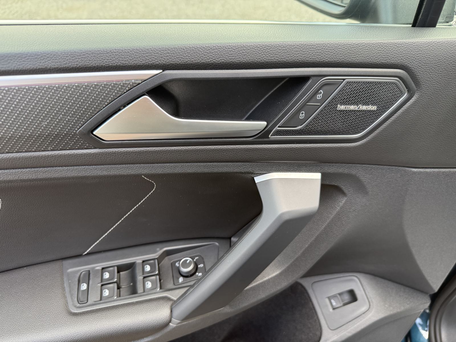 VW Tiguan 2,0 TDI,R-Line,Nav,Pano,Kamera,IQ matrix,Jamstvo!!!, fotografija 9