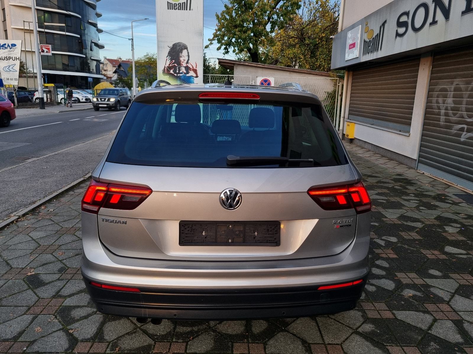 VW TIGUAN 2,0 TDI-4x4- 150ks-DSG-HIGHLINE OPREMA-KAMERA-REG 04/2027, fotografija 7