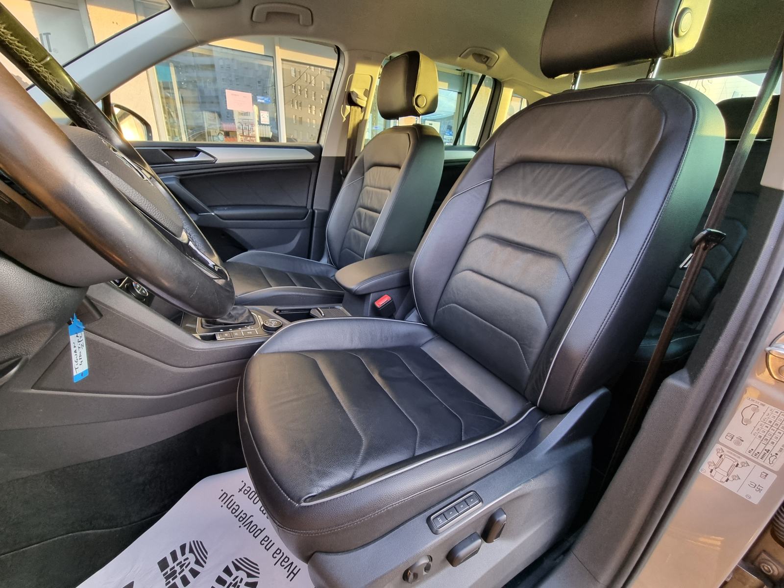 VW TIGUAN 2,0 TDI-4x4- 150ks-DSG-HIGHLINE OPREMA-KAMERA-REG 04/2027, fotografija 13