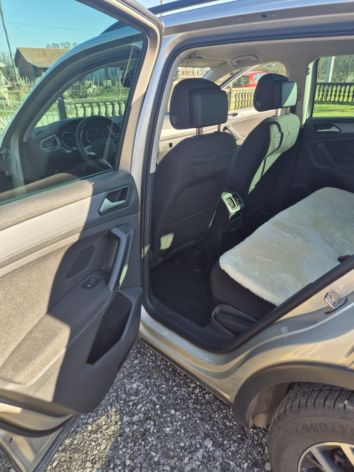 VW Tiguan 2.0 tdi, fotografija 11
