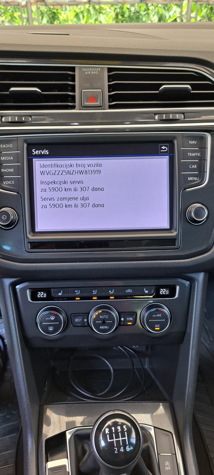 VW TIGUAN 2,0 TDI ☆ R - LINE ☆ VELIKI SERVIS, NOVI SET KVAČILA, fotografija 13