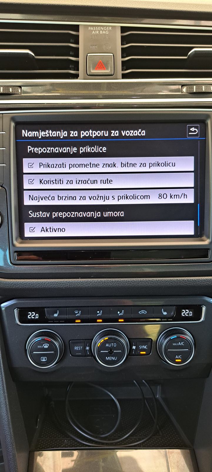 VW TIGUAN 2,0 TDI ☆ R - LINE ☆ VELIKI SERVIS, NOVI SET KVAČILA, fotografija 14