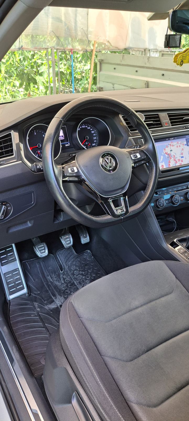 VW TIGUAN 2,0 TDI ☆ R - LINE ☆ VELIKI SERVIS, NOVI SET KVAČILA, fotografija 8