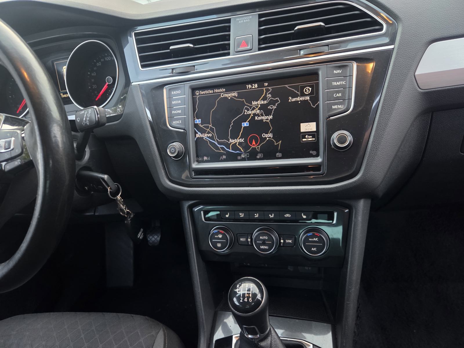 VW Tiguan 2,0 TDI, fotografija 1