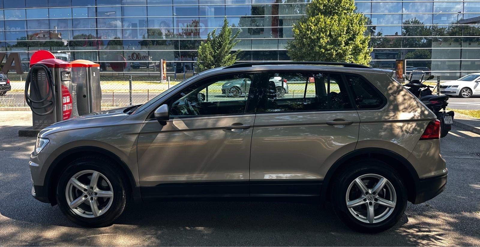 VW Tiguan 2,0 TDI Trendline*Hr.Auto*Prvi vlasnik*Klima*Odlično stanje*, fotografija 6